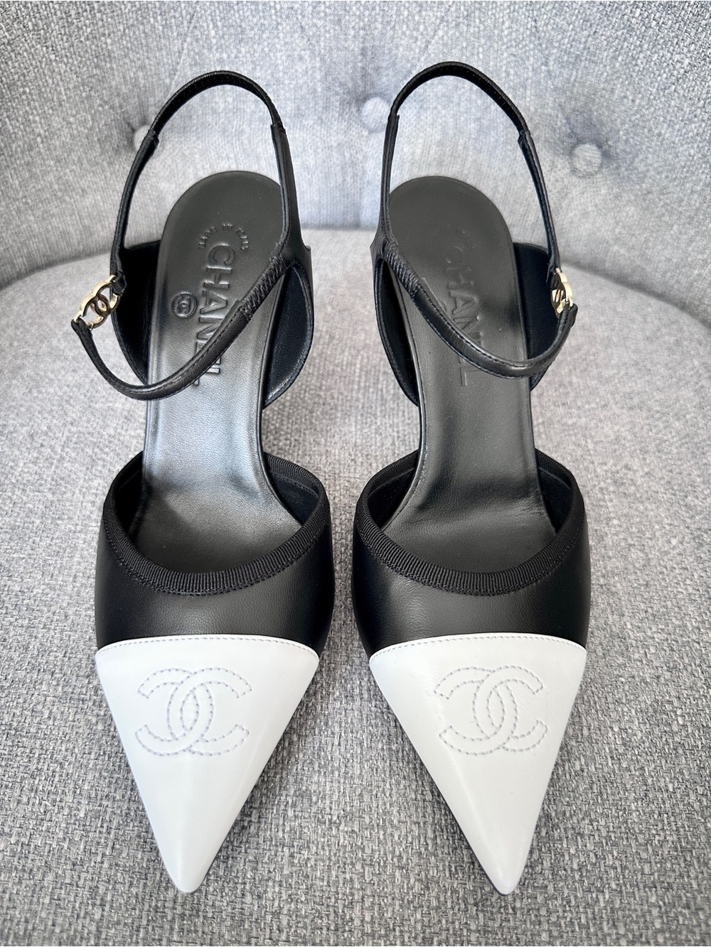 2026 CHANEL BLAZY BLACK LEATHER WHITE TOE CC LOGO SANDALS HEELS SHOES size 38C - Picture 6 of 16